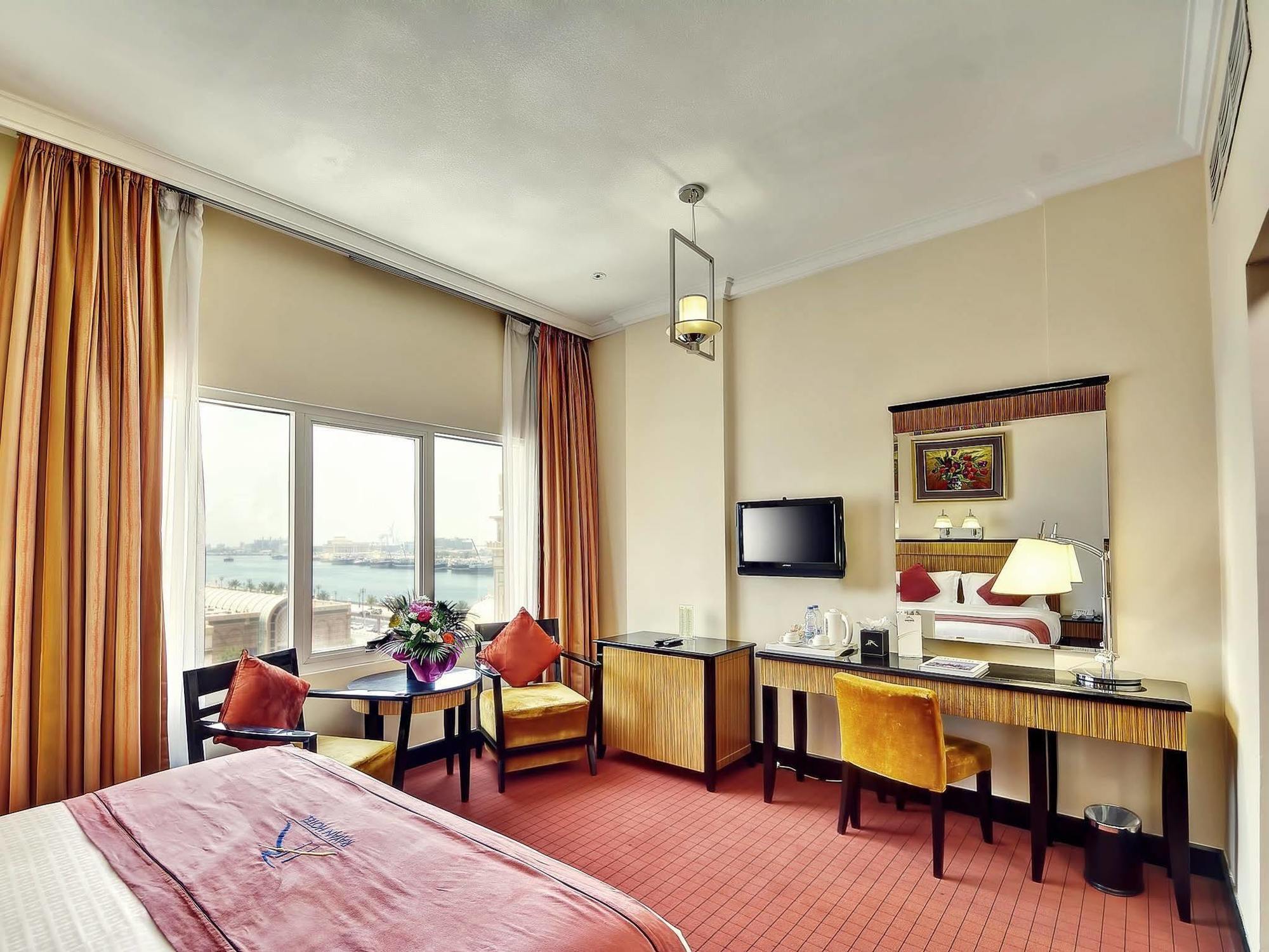 Rayan Hotel Corniche Sharjah Exterior foto